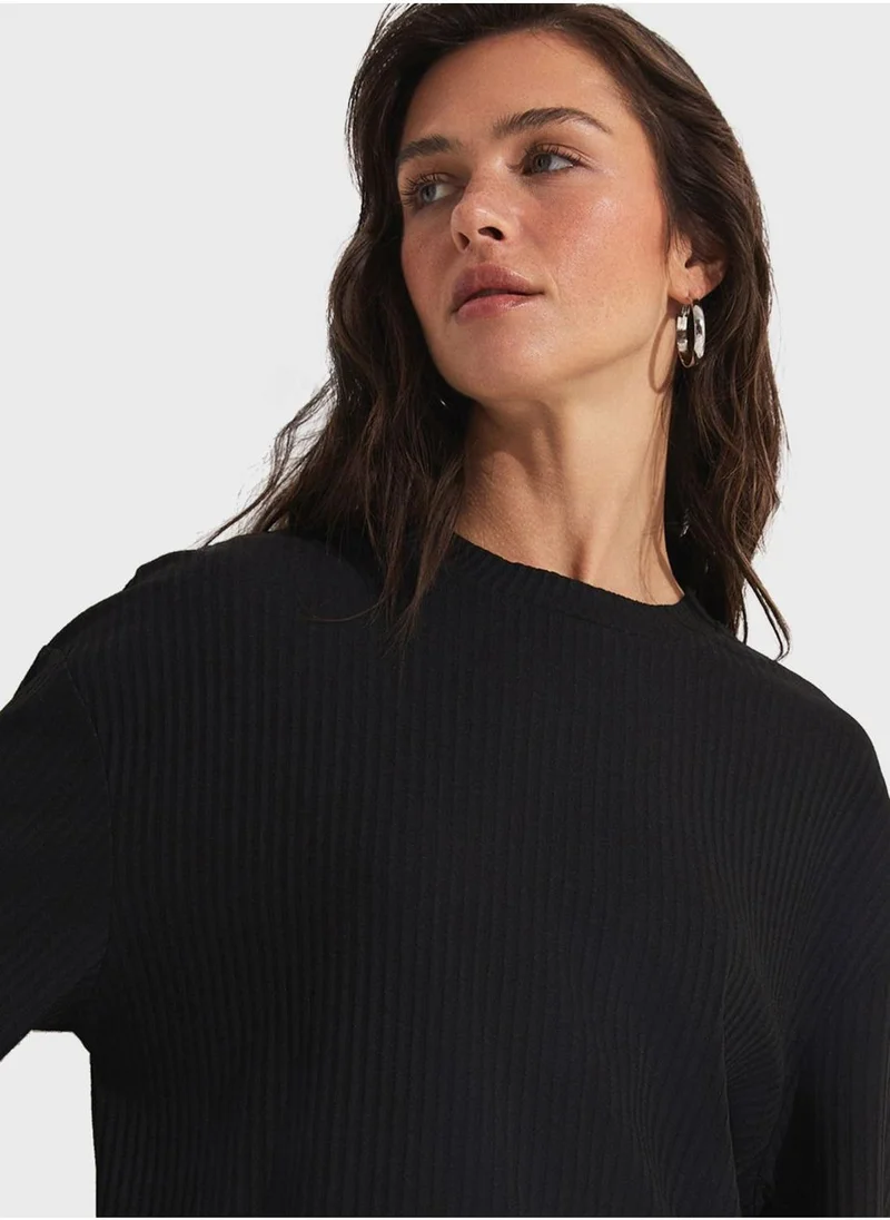 JUNE Crew Neck Ruched T-Shirt & Short Set