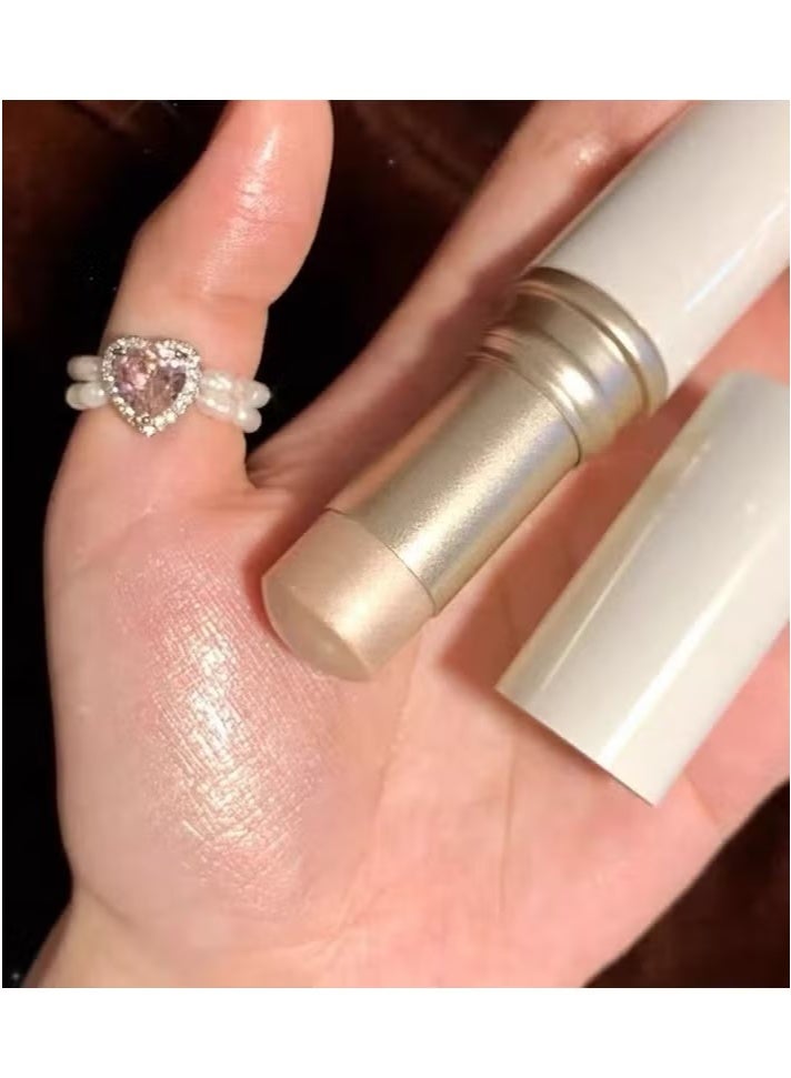 هينس Hince True Dimension Radiance Balm ، 5 جم (خفيف) - هايلايتر طبيعي لامع للوجه بألوان شفافة لتفتيح البشرة. Ultra - Slim Texture ، عصا مكياج متعددة الاستخدامات لأحمر الخدود وظلال العيون - Image 4