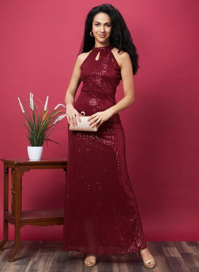 جلو باص Globus Women Maroon Embellished Halter Keyhole Neck Sheath Maxi Dress
