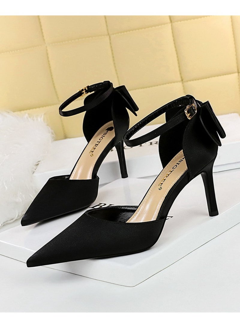 BIGTREE 7.5 سم كعب عال أنيق ساتان مجوف بفم ضحل مع خط مدبب وزر مفرغ أحذية نسائية سوداء - Image 1