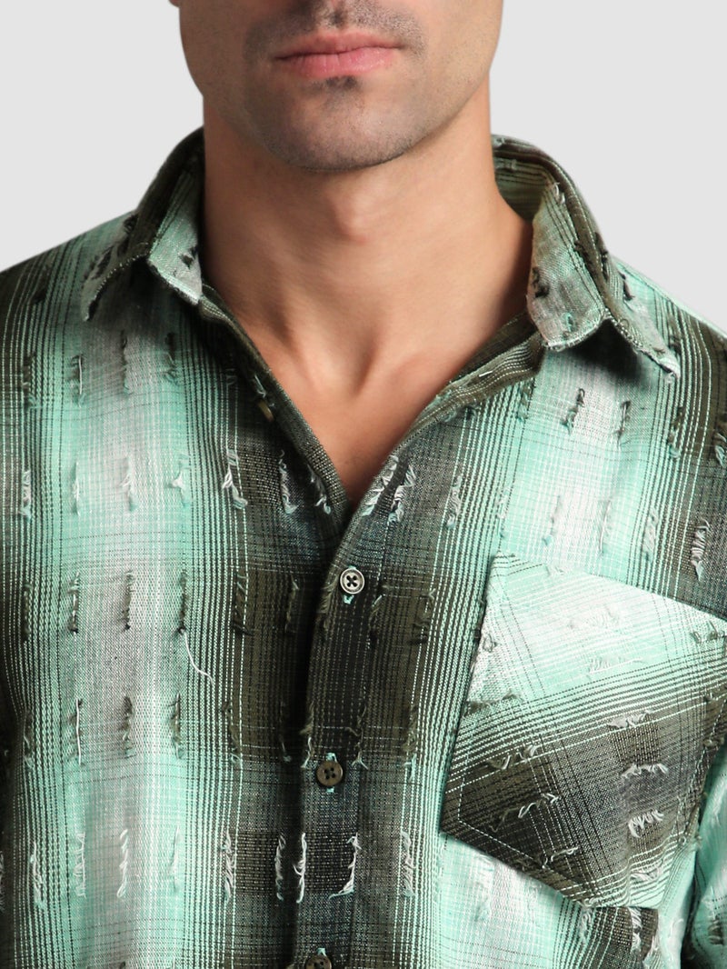 بيونغ قميص كاروهات أخضر ممزق - Image 3