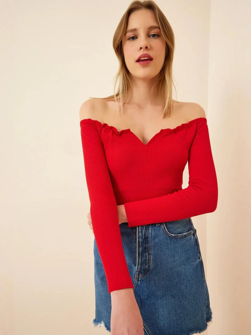 Happiness İstanbul ISTANBUL Fitted Long Sleeve Blouse with Heart Collar