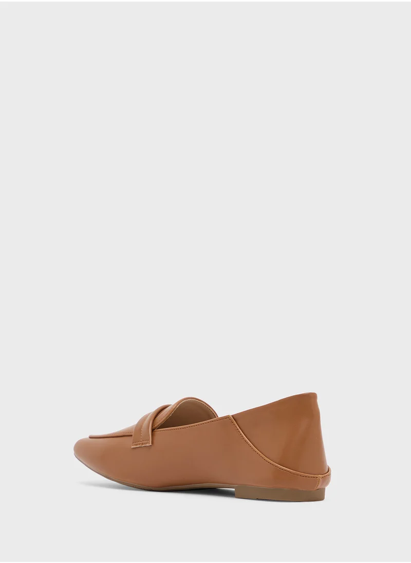 ايلا Classic Penny Loafer