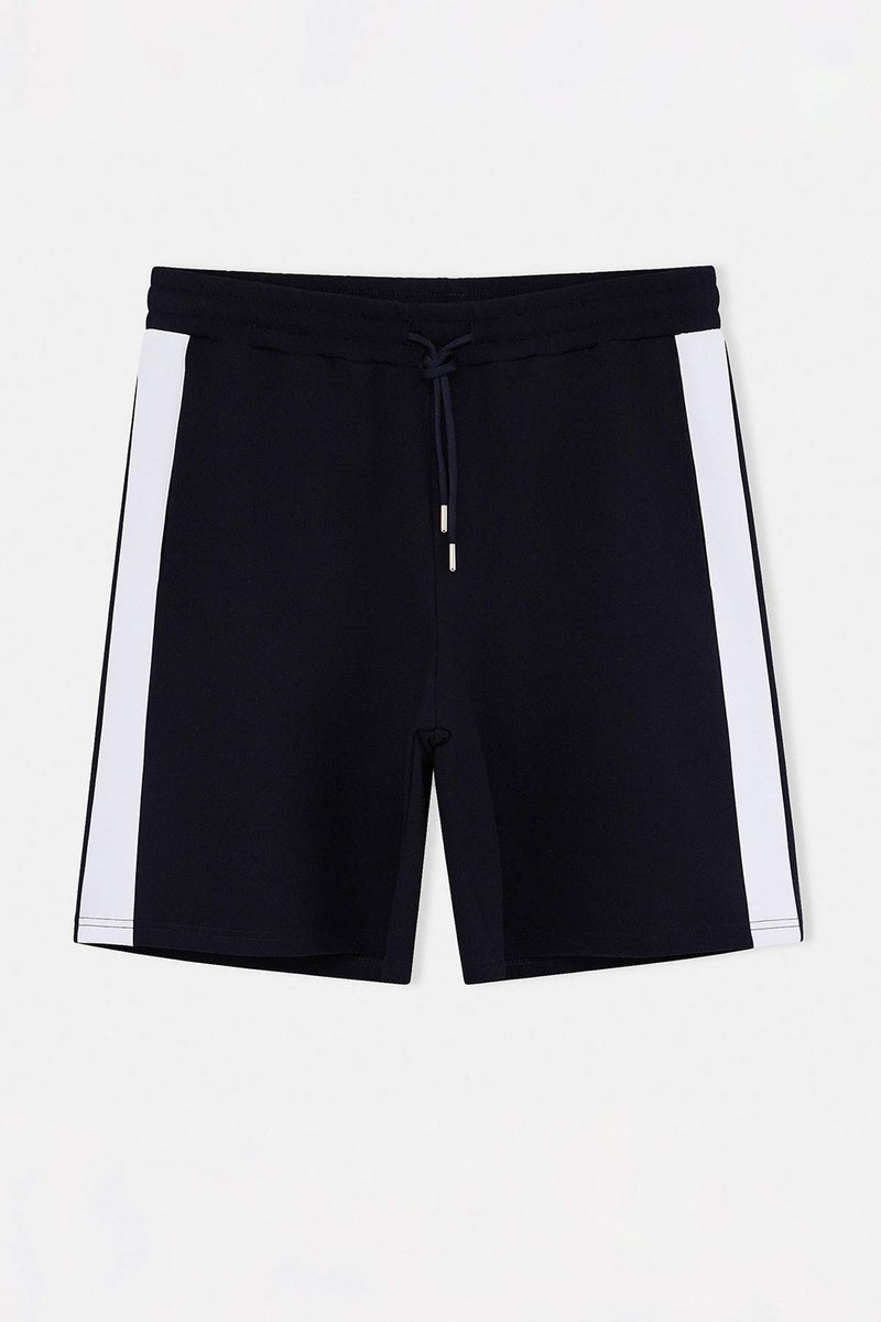 trendyol Plus Size Navy Blue Regular/Normal Cut Mid-Length Elastic Waist Color Paneled Shorts Tmnss23Sr00046 - Image 4