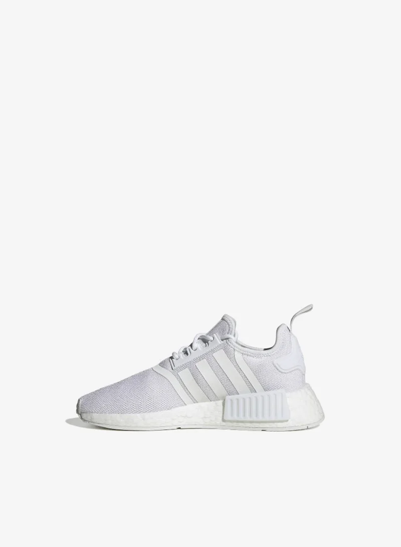 اديداس اوريجينالز أحذية أديداس _  بيضاء أوريجينالز نسائية