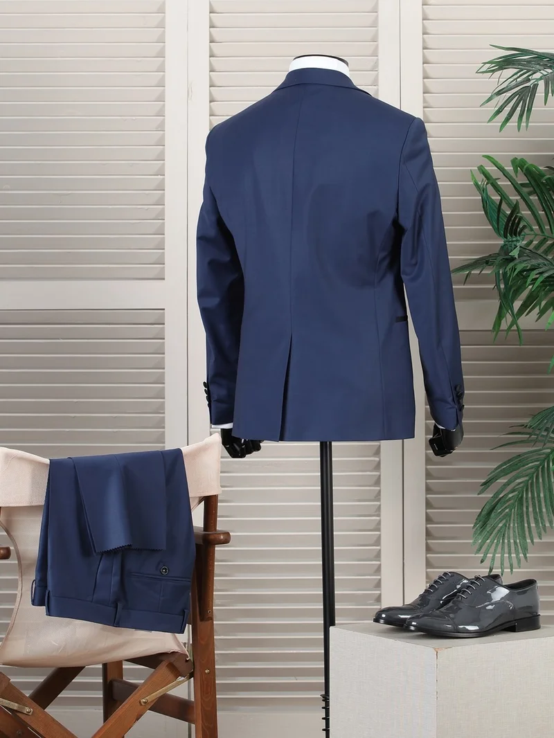 كيب Men's Slim Fit Pleatless Mono Collar Tuxedo Suit