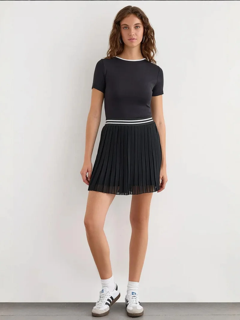 HICCUP Basic Jersey Tee with Open Back