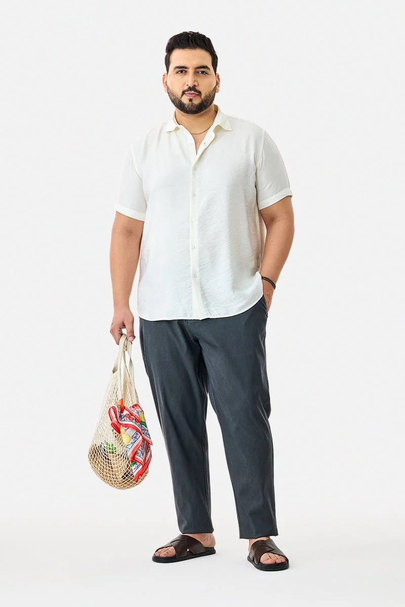 سنيتش قميص مقاس كبير مطوي