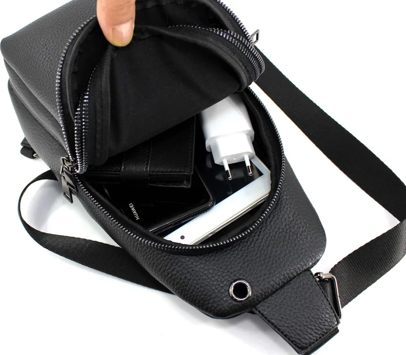 Derise Club Black Color Cross Strap Bag Chest Bag Multi-Compartment Shoulder Strap Bodybag Bag with Headphone Outlet