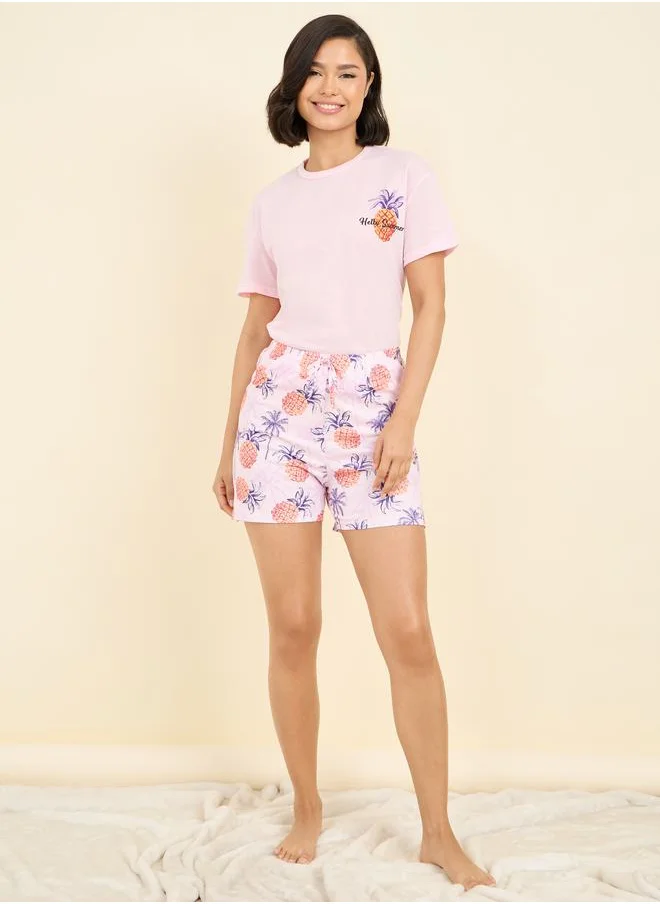 ستايلي Pineapple Graphic Print Drop Shoulder T-shirt and Short Set