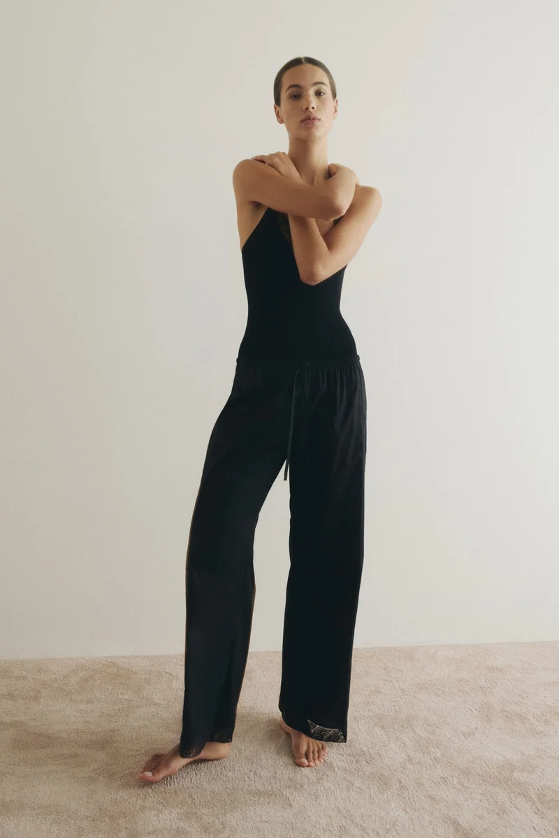 اتش اند ام بنطلون برباط بحواف دانتيل