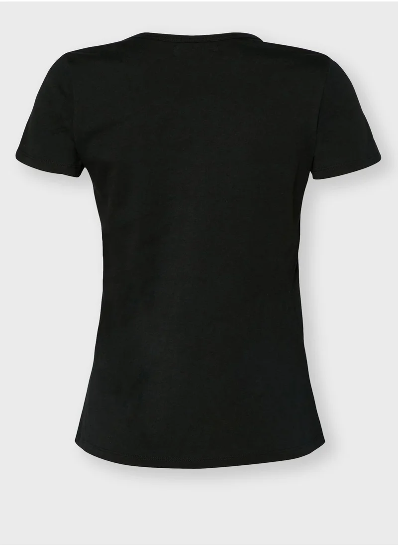 Reserved V-Neck T-Shirt