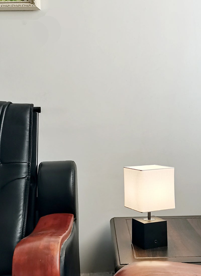 Onelight Warm Light Eye Protection Bedside Lamp,Creating a Comfortable Sleeping Atmosphere  - Image 3