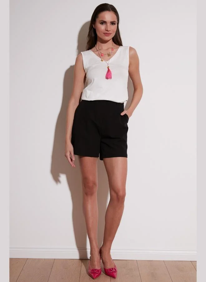 ليلا بلوزة نسائية بياقة على شكل حرف  وأشرطة سميكة من ليلا