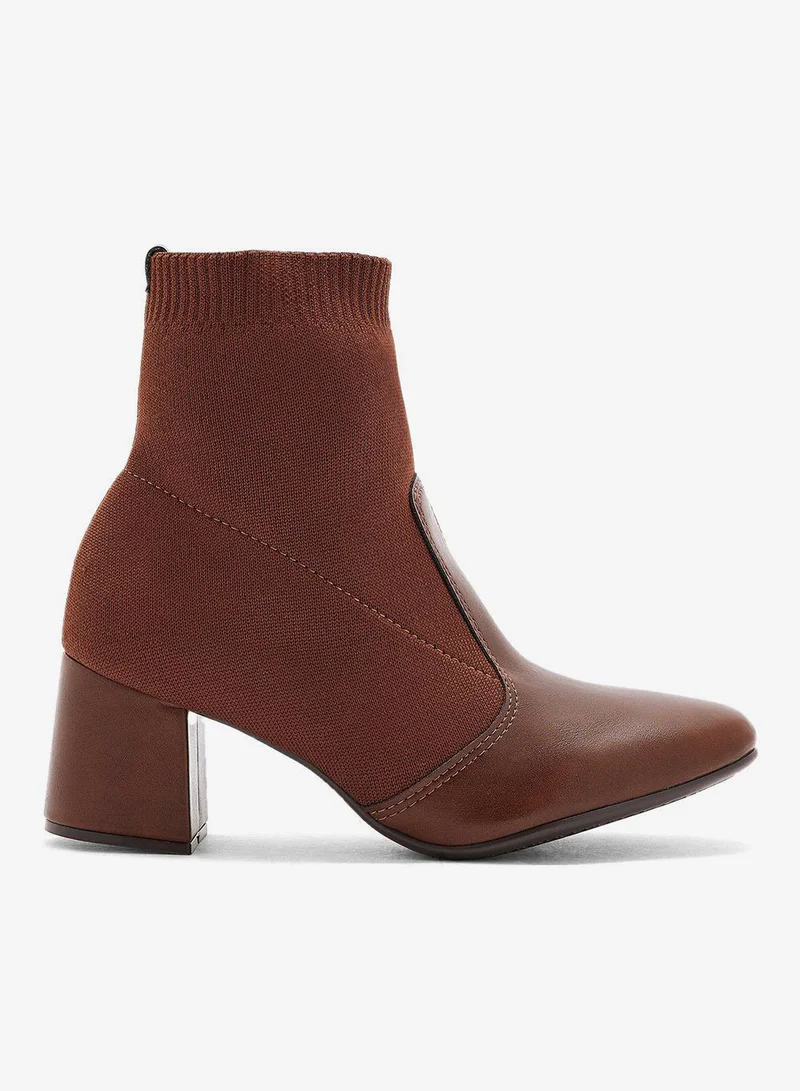 Ankle Boots for Women – Stylish, Comfortable & Versatile Everyday Footwear