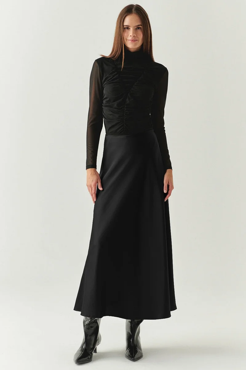 EXQUISE Side Zipper High Waist Grosgrain Detail Satin Regular Black Midi Skirt