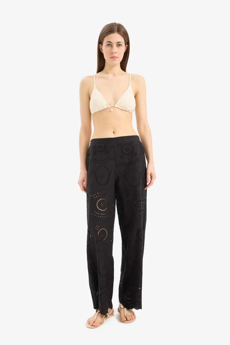 ديفاكتو Fall in Love Regular Fit Brode Beach Trousers