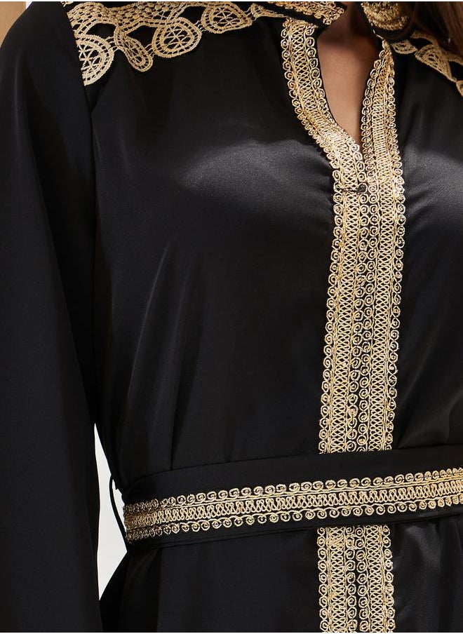 Styli - Embroidered Lace Trim Notch Neck Belted Jalabiya - Image 1