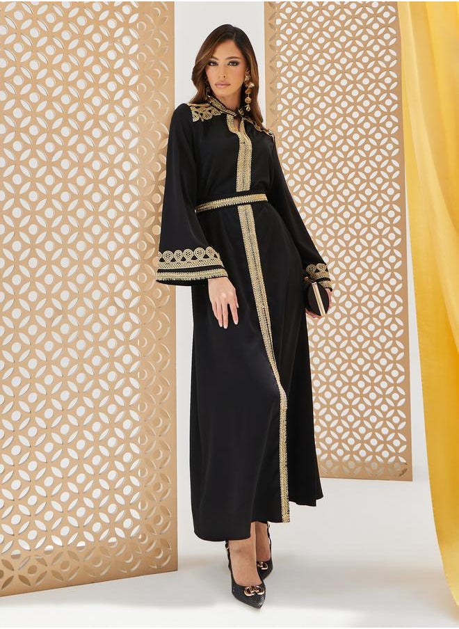 Styli - Embroidered Lace Trim Notch Neck Belted Jalabiya - Image 1