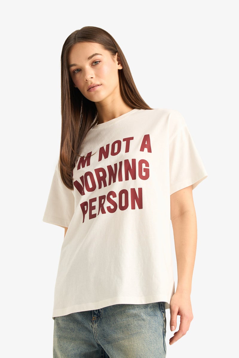 ديفاكتو تي شيرت نسائي كبير الحجم برقبة دائرية وأكمام قصيرة - Image 5