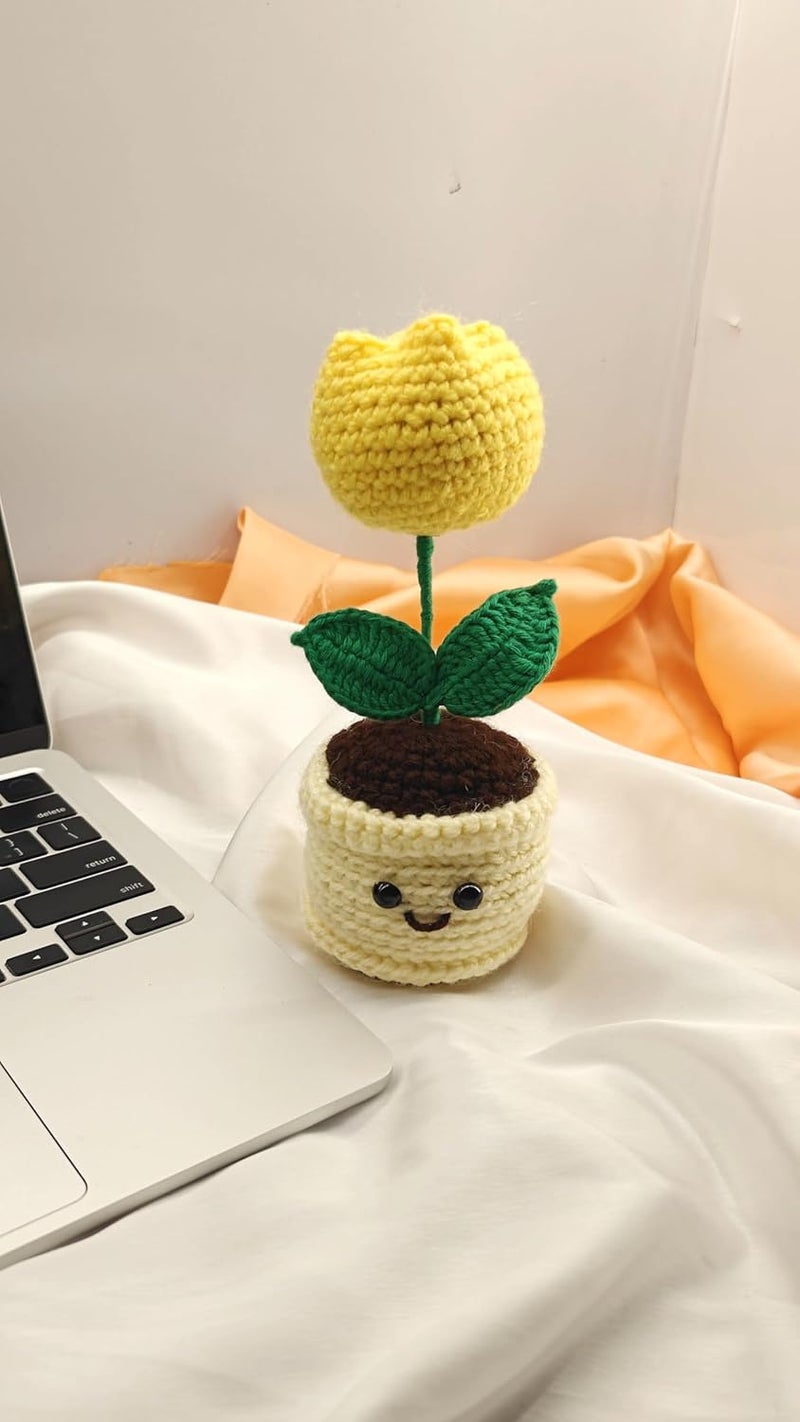 Knotsngifts باقة من زهور التوليب الصفراء المصنوعة يدويًا من كنوتسنجفتس - وعاء واحد - Image 4