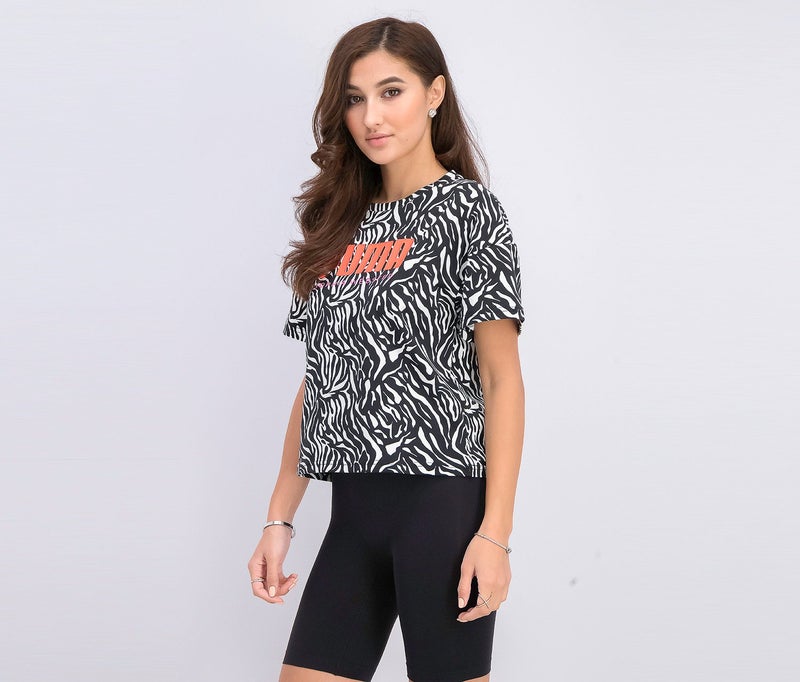 PUMA تي شيرت قصير الأكمام للنساء، أسود وأبيض - Image 4