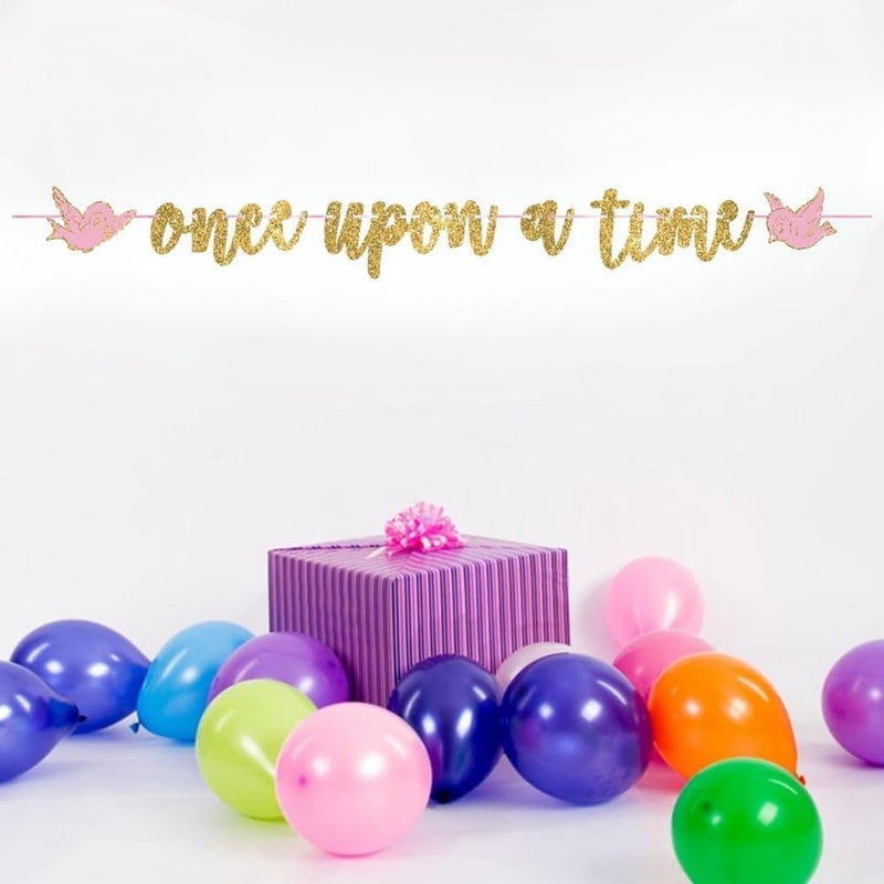 أمسكان { "titleAr": "رمز "Once Upon A Time" مزين بأحرف ورقية لامعة" "detailsAr": "تصميم ساحر: رمزنا المكتوب بخطوط ذهبية لامعة "Once Upon A Time" يضيف لمسة من الأناقة السحرية إلى احتفالاتكم، مثالي لأعياد الميلاد، حفلات توديع المولودين، والأحدا - Image 2