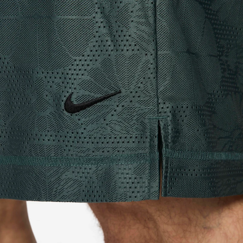 Nike Men's Standard Issue Dri-FIT Reversible Basketball Shorts