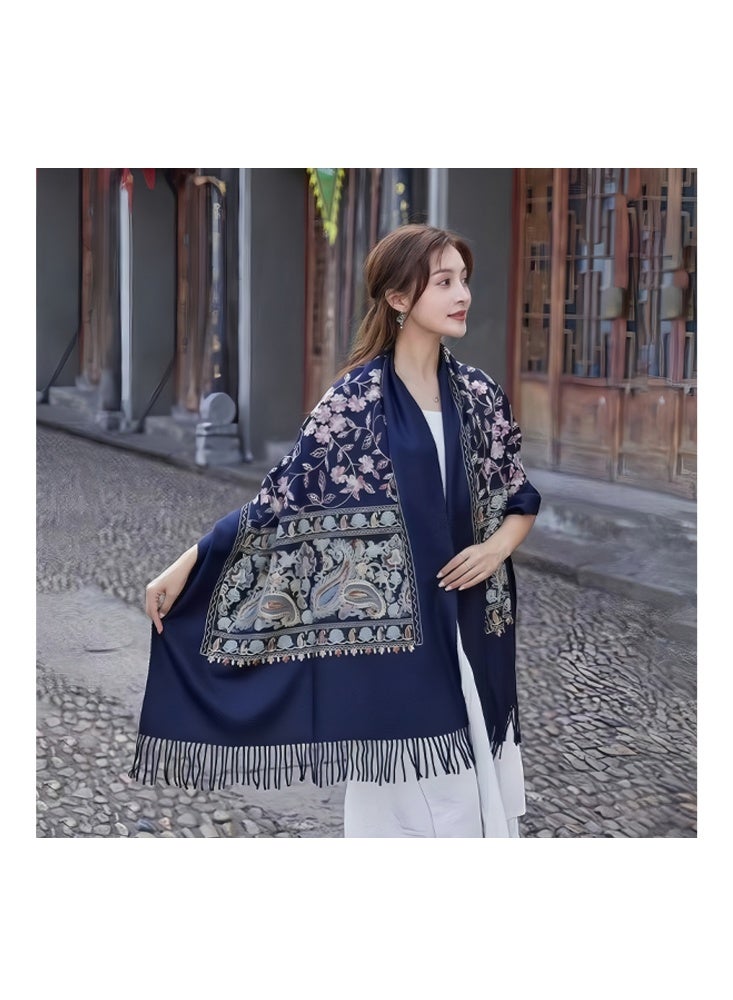 زيمي وشاح شال مطرز على الطراز العرقي للنساء، خلفية زرقاء داكنة مع تطريز زهري رقيق وجوز الكاجو، تصميم هامشي على الحواف، نسيج سميك، دافئ وزخرفي، نمط فريد من نوعه 70*200 سم - Image 4
