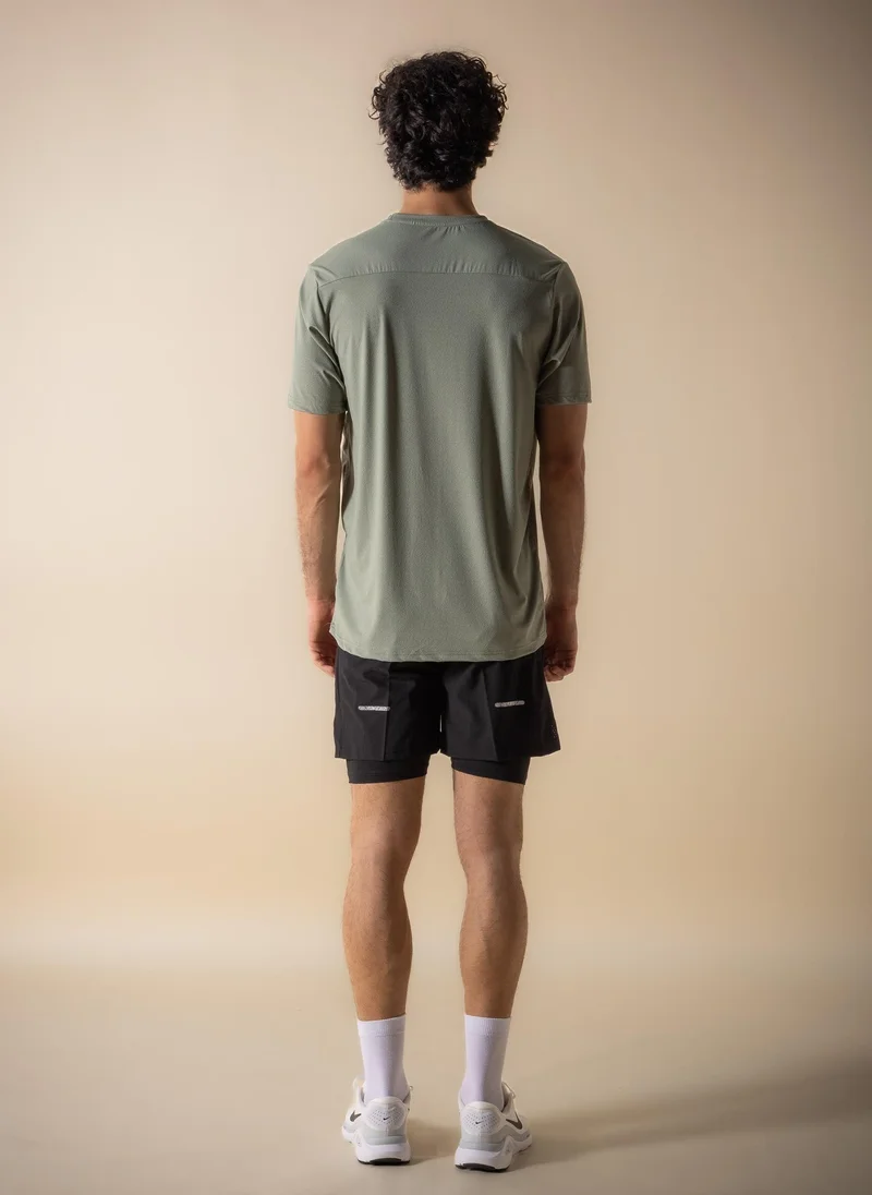 Shapes Green S93 TEXTURE FLEX TECHNICAL T-SHIRT for Men | Best Price UAE