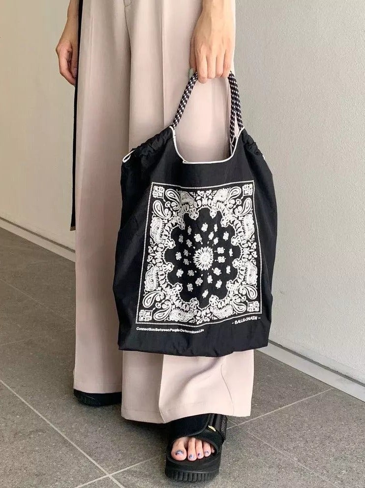 China Trendy Brand Embroidered All-Match Black Large Capacity Shopping Bag Oxford Bag Embroidered Nylon Shopping Bag Portable - Image 3