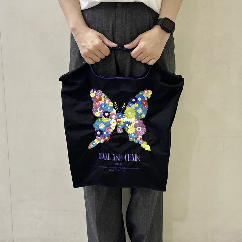 China Trendy Brand Embroidered All-Match Black Large Capacity Shopping Bag Oxford Bag Embroidered Nylon Shopping Bag Portable - Image 5