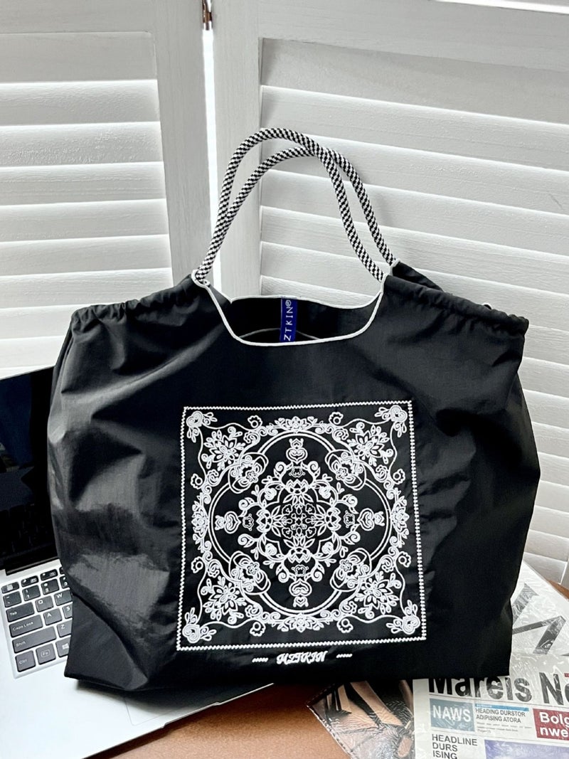 China Trendy Brand Embroidered All-Match Black Large Capacity Shopping Bag Oxford Bag Embroidered Nylon Shopping Bag Portable - Image 2
