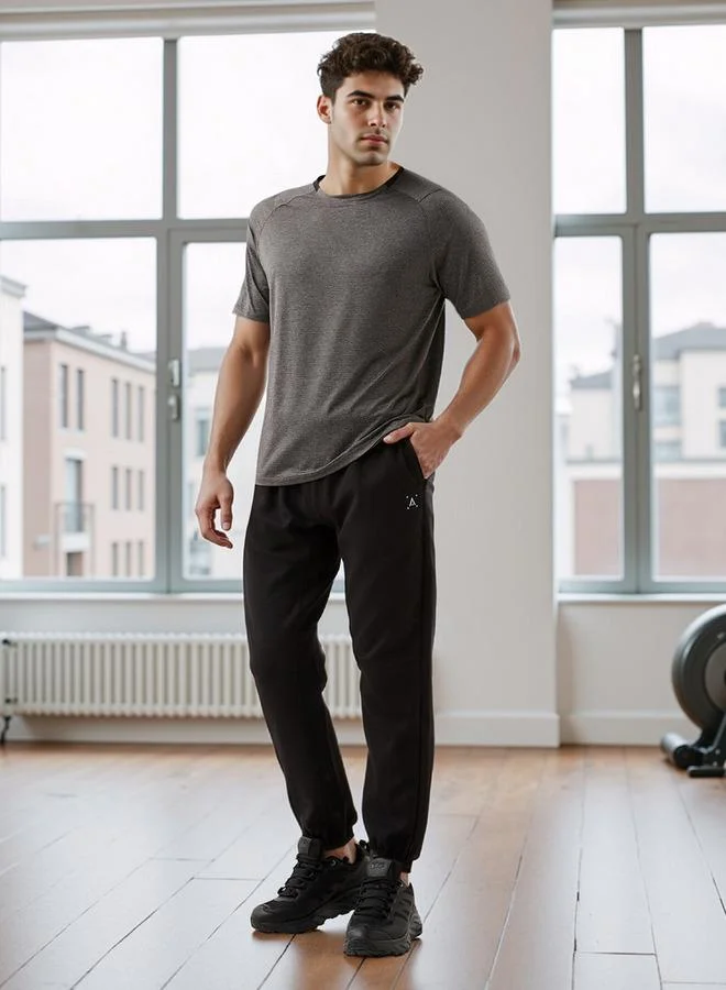 ادوت من سبلاش بنطلون جوجر بقصة عادية ورباط إغلاق