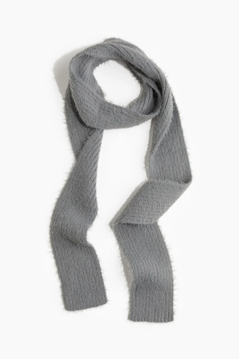 H&M Fluffy-Knit Scarf