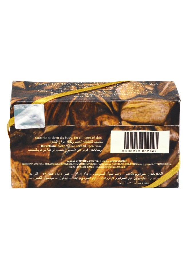 Alchimia Vegetal Oud Soap 200g | Premium Oud Fragrance Face & Body Soap | Deep Cleansing & Moisturizing | Long-Lasting Scent | Suitable for All Skin Types - Image 3