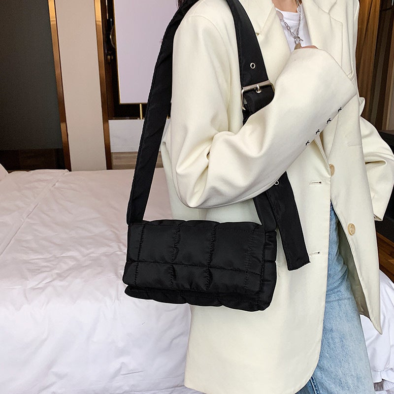 Space Cotton Down Jacket Bag 2023 Sponge Checkered Small Square Bag Niche Retro Women'S Crossbody Bag - Image 4