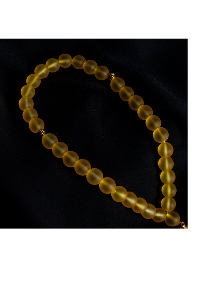 ذا بلاك بيرل اكسسوريز سبحة من حجر الأوبال الأصفر الخلاب من 33 حبة - Image 4