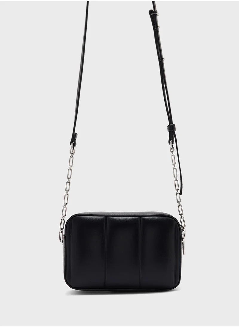 كالفن كلاين Line Quilt Crossbody