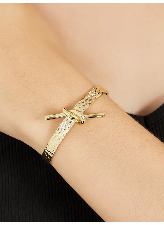 Styli Styli Knot Detail Textured Cuff Bracelet