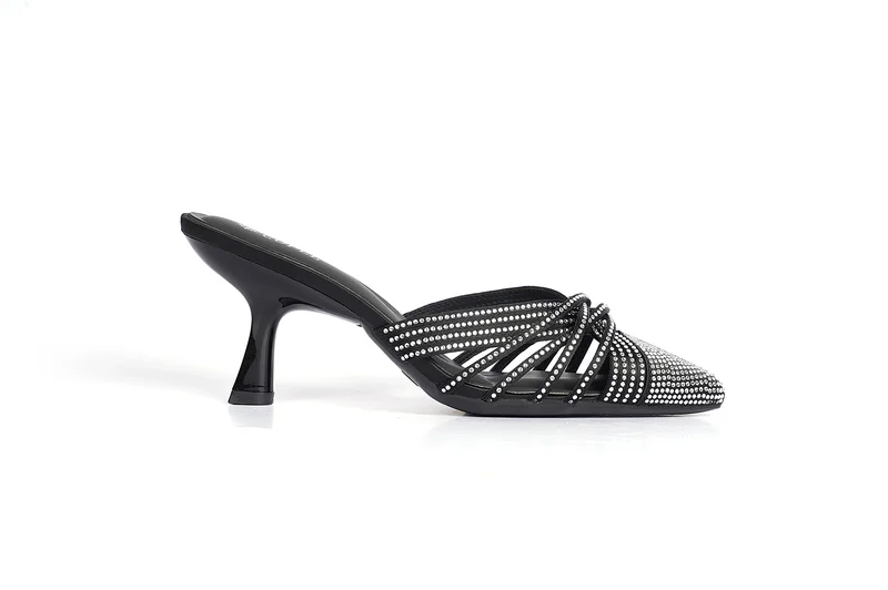 Cuple Ladies  Slip-On Mules embellished