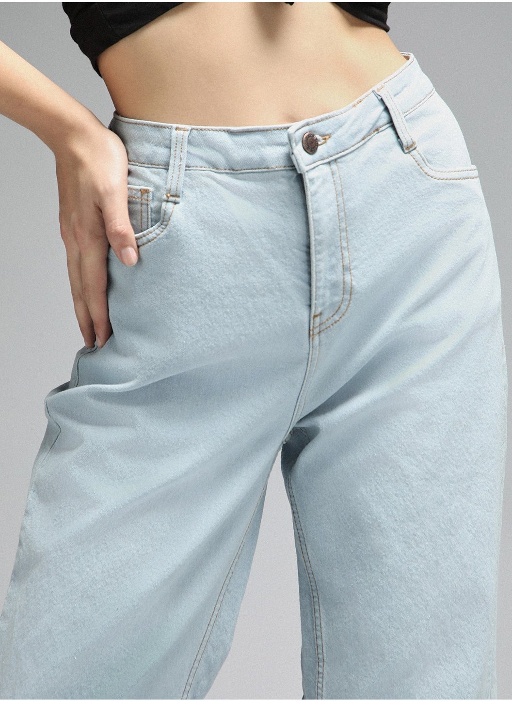 Straight Fit Indigo Jeans for Women with High-Rise and Clean Look - https://f.nooncdn.com/p/pzsku/Z490E10E4A7E4B830E4FBZ/45/_/1721302538/4d13657c-c3a9-49cf-bf89-cb8bae8506d9.jpg?width=original