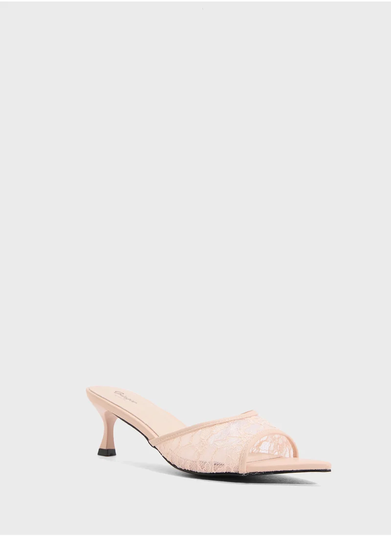 جينجر Lace Strap Heeled Sandal