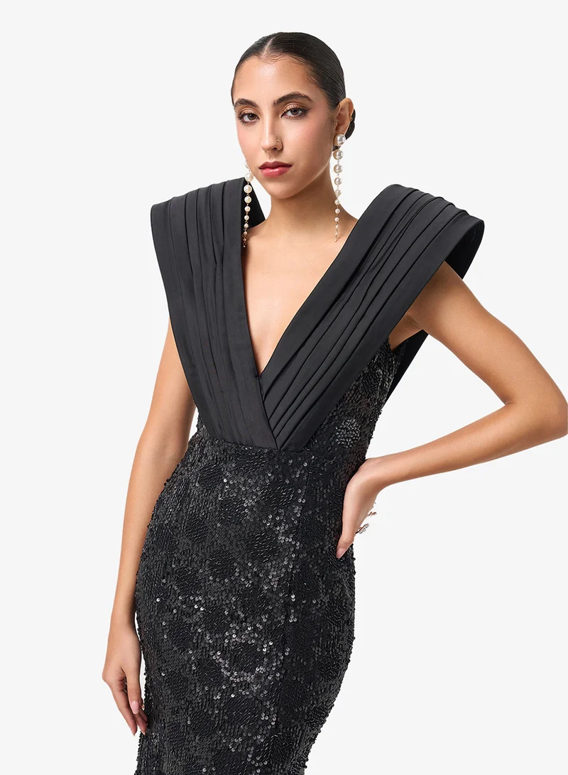 Threadz by Ajooni  Pleated Shoulder Panel V Neck Maxi Dress for Women | Best Price UAE