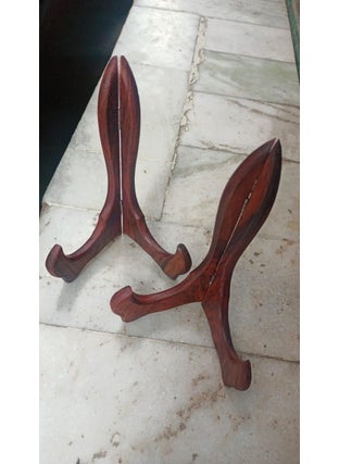 KARAFT WILA Sheesham Wooden Plate Stand Shield Easels Chakla Holder Paltter Display Stand Set of 2