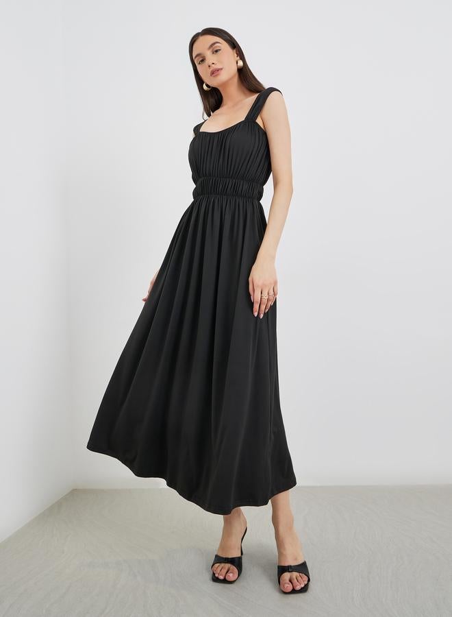 تايك تو فستان ميدي سادة بتفاصيل مزمومة - Image 2