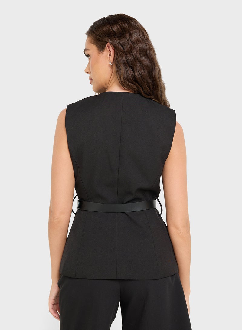 جينجر صدرية مفصلة بأزرار وحزام - Image 2