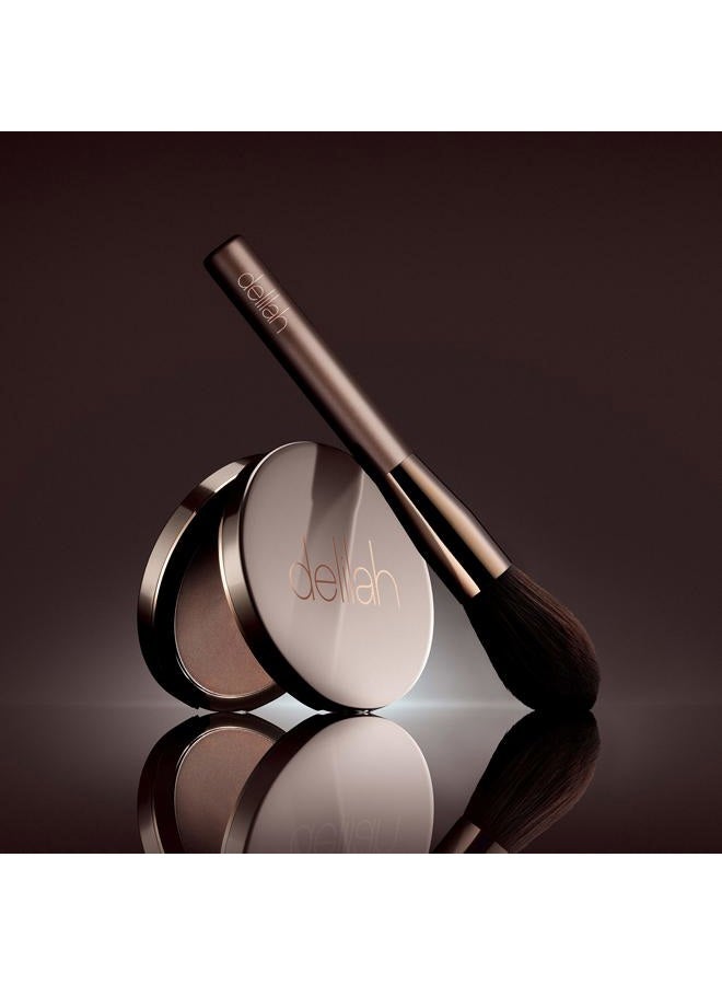 delilah - Sunset - Matte Bronzer Compact - Medium Dark - Easily Blendable - Silky texture, Lightweight, Long-lasting, Natural hydration - Sun Kissed glow - Paraben Free - Cruelty-Free - 0.39 Oz - Image 3