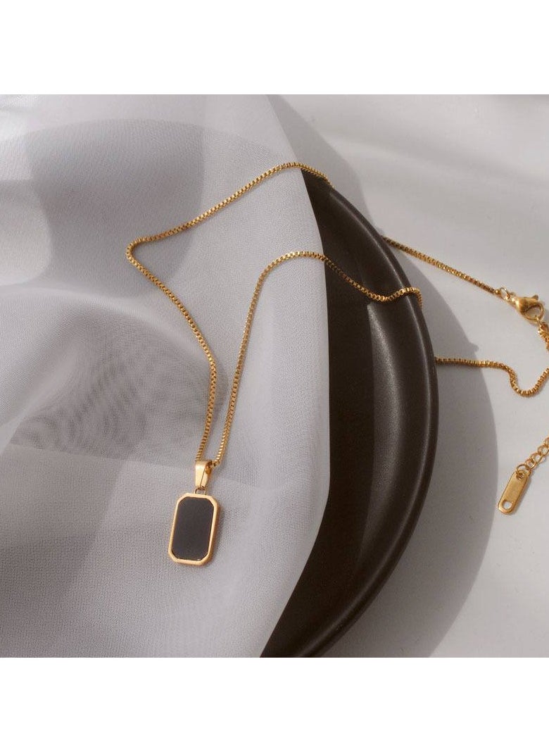 Generic - Elegant gold necklace with a modern design featuring a rectangular black pendant framed in gold, giving you a luxurious look that combines simplicity and charm, perfect for all your daily and special occasions! - Image 1