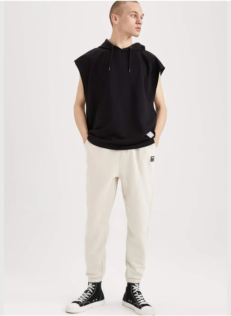 DeFacto Man Oversize Fit Hooded Sleeveless Knitted Vest